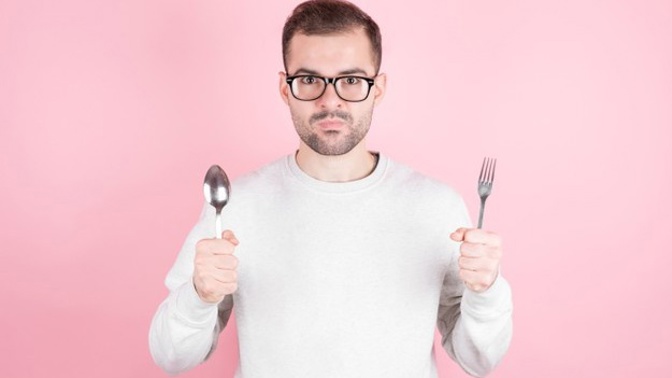 Lumír (42): Stal jsem se pokusným králíkem své ženy. Už to moc dlouho nevydržím