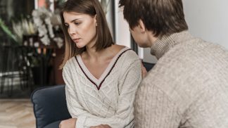 Iva (28): Mám nového muže. Nutí mě, abych se vzdala svých nectností, jinak mě nechá