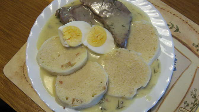 Koprová omáčka: Vyberte si vhodnou smetanu, pozor na reakci s octem