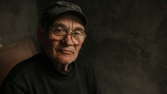 Jaromír (69): Celý život jsem si hřál na prsou hady. Synové mě na stáří odložili