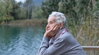 Irena (67): Nevyslyšela jsem manželovo poslední přání, a tak mi ho připomněl ze záhrobí