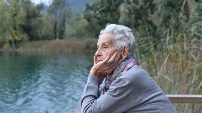 Irena (67): Nevyslyšela jsem manželovo poslední přání, a tak mi ho připomněl ze záhrobí