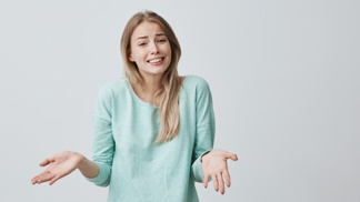 Karolína (25): Prohrála jsem sázku s přítelem. Musela jsem projít v minus pěti sídlištěm v plavkách a zpívat