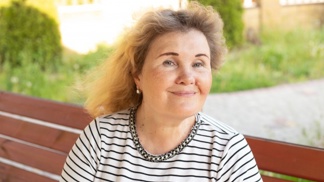 Sabina (51): Zemřela mi matka, která mi dala zvláštní květinu. Na moje padesáté narozeniny se s květinou stalo něco zvláštního