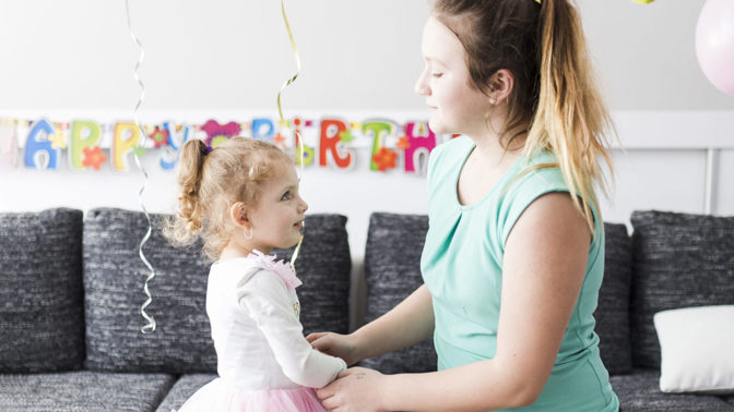 Alena (29): Manžela rozzuřilo, že jsem popřála dceři k narozeninám. Po oslavě udělal nečekanou věc