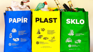 Jak třídit odpad doma: Co patří do speciálního kontejneru a co vyhodit do směsného odpadu