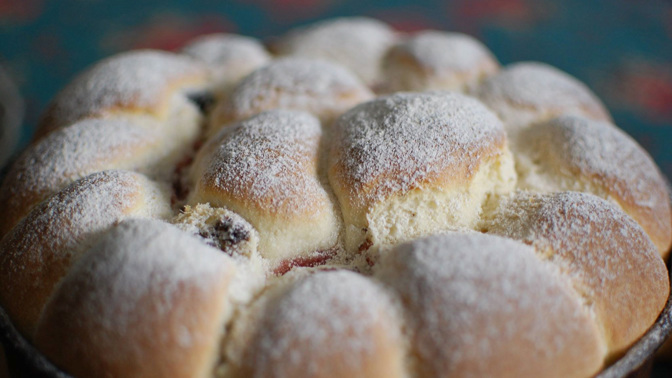 Pravé české buchty: Kouzlo spočívá v poctivém kynutí, jedinečných náplních a veselém kalíšku