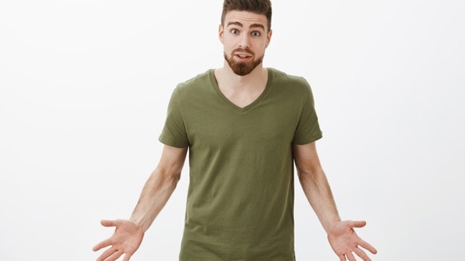 Hugo (31): Přítelkyně má novou bohatou kamarádku. Začala mít stejně šílené požadavky jako ona