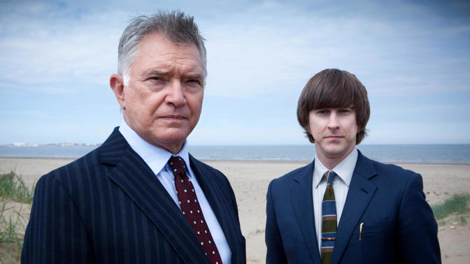 Velký návrat Doyla z Profesionálů: Martin Shaw se představí jako inspektor George Gently na TV Seznam