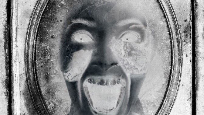 Krvavá Mary: Kdo je děsivý přízrak v zrcadle, krutá královna, nebo vraždící matka?