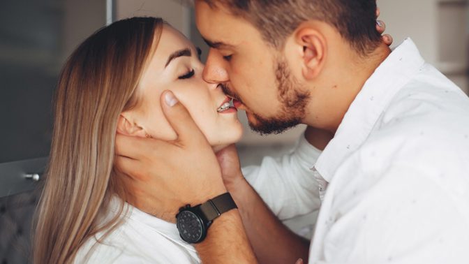 Lenka (26): Myslela jsem, že mě švagr nesnáší. Ukázalo se, že se tak choval z jiného důvodu