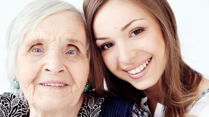 Denisa (27): Na ulici upadla stařenka, tak jsem jí pomohla. Potom vymyslela pěknou kulišárnu