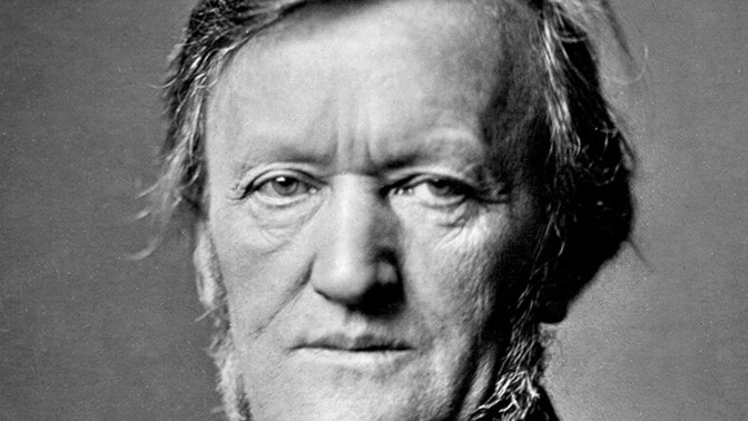 Vdova po Richardu Wagnerovi skočila za mrtvým manželem do hrobu. Ven ji tahali násilím