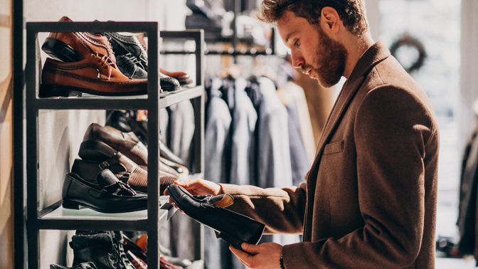 Pavel (39): Koupil jsem si nové boty. Manželka mě za to vyhodila z domu