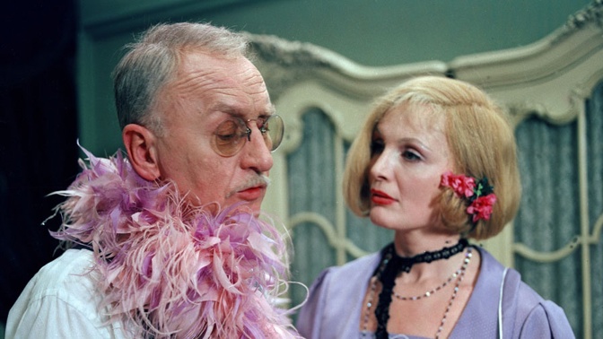 Jiří Adamíra se dokázal podívat na svět s nadhledem, ale ne povýšeně. Za svými názory si stál, i když se to nehodilo