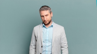 Roman (45): Manželka neustále půjčuje peníze své sestře. Nechápe, že ji švagrová zneužívá