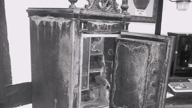 Největší kasařský skandál první republiky: Banda patnácti drzých lupičů terorizovala celou Prahu