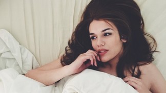 Milostný život v lockdownu: 7 žen otevřeně o tom, co se v jejich intimním soužití změnilo