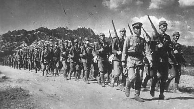 Armáda kanibalů: Japonští vojáci údajně řezali z lidí kousky masa zaživa, na talíři měl skončit i George Bush