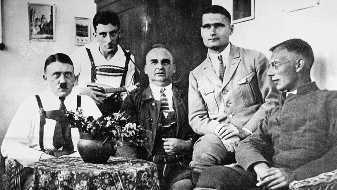 Na apríla dostal Hitler jen aprílový trest: Soud za pivní puč pojal jako reklamu