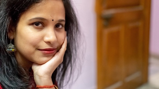 Pětadvacetiletá Indka plakala během menstruace krev, vyléčilo ji až nasazení hormonální antikoncepce