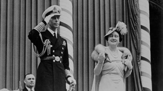 Elizabeth Bowes-Lyon: Žena, které se bál i samotný Hitler