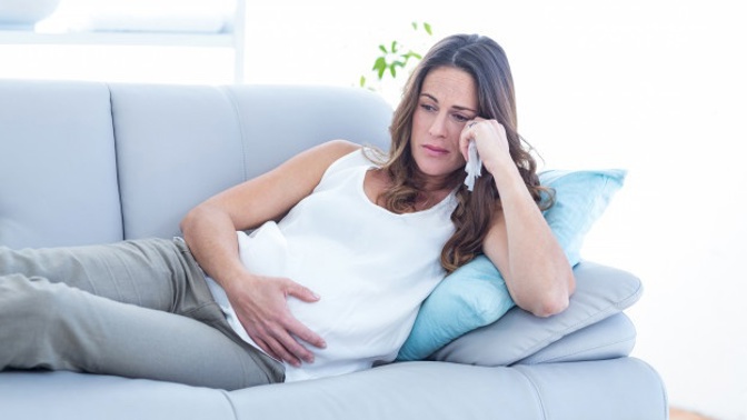 Lucka (32): Čekám s přítelem dítě, ale nedokážeme se shodnout na jedné věci. Bojím se, že zůstanu sama