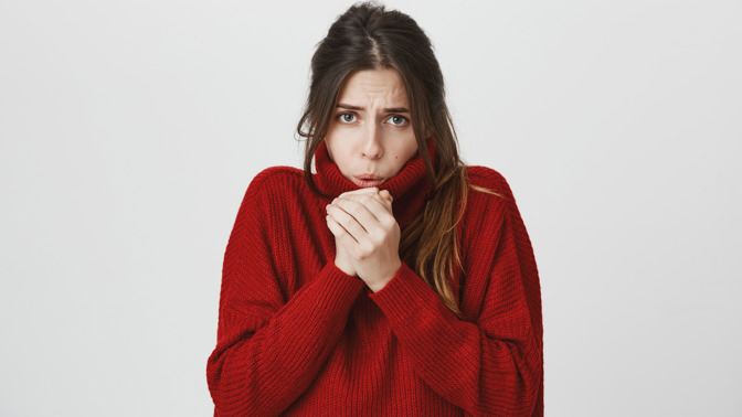 Co pomáhá na studené ruce? Dopřejte jim zázvorovou koupel nebo koňskou mast