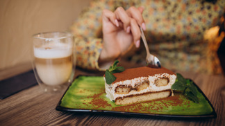 Voňavé a lahodné tiramisu, jak ho dělali i v Prostřenu. Italská i česká verze