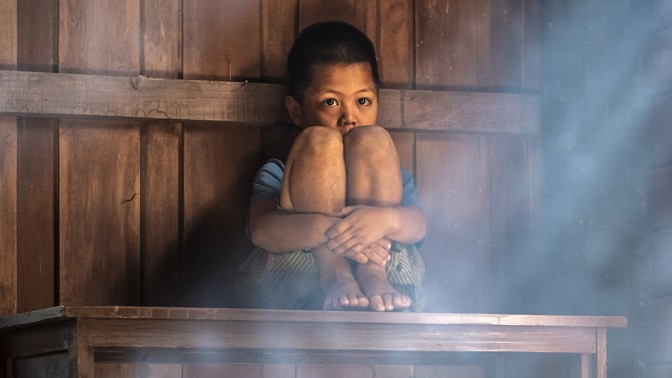 Nepochopitelná krutost: Otčím ubil nevlastního syna k smrti, bylo mu teprve šest let