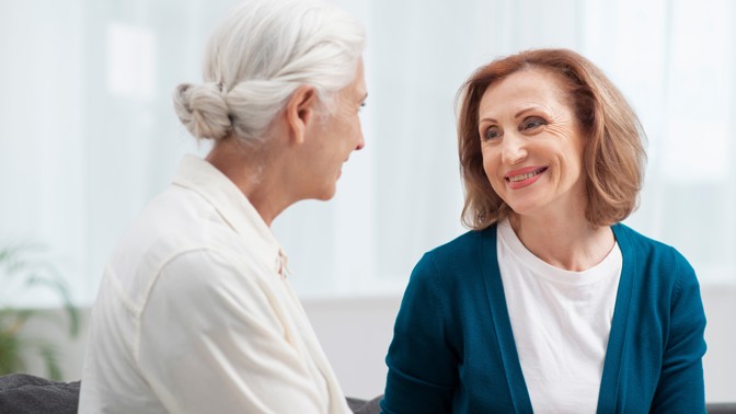 PORADNA: Kamarádka mi vyznala lásku. Jak situaci ustát a neublížit, radí psycholožka Samsonová