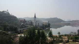 Co nemáme, okopírujeme! Jak si Čína postavila přesnou kopii slavné rakouské vesnice Hallstatt