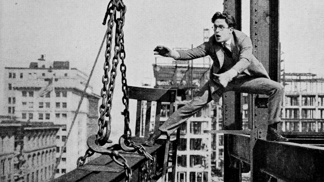 Legendární herec Harold Lloyd: Neměl dva prsty, připravil se o ně kuriózním způsobem