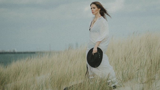 Jaroslava (42): Sama bych to tu nezvládla. Proto jsem si přivolala zpět mrtvého manžela