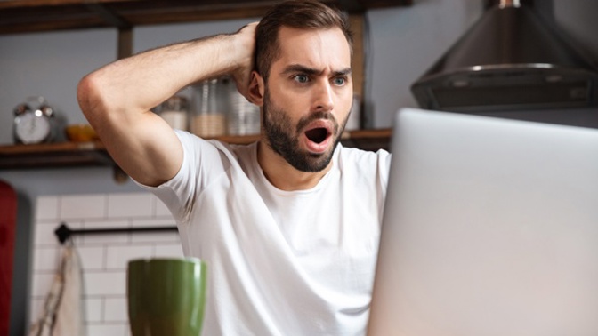 Dalibor (35): Náhodou jsem odhalil minulost své přítelkyně. Mělo by mi to vadit, ale mě to potěšilo