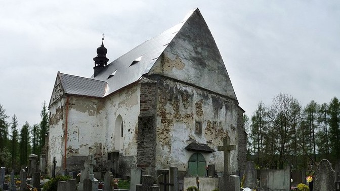 Děsivý velhartický hřbitov: Dějiště temného rituálu i hromadné vraždy