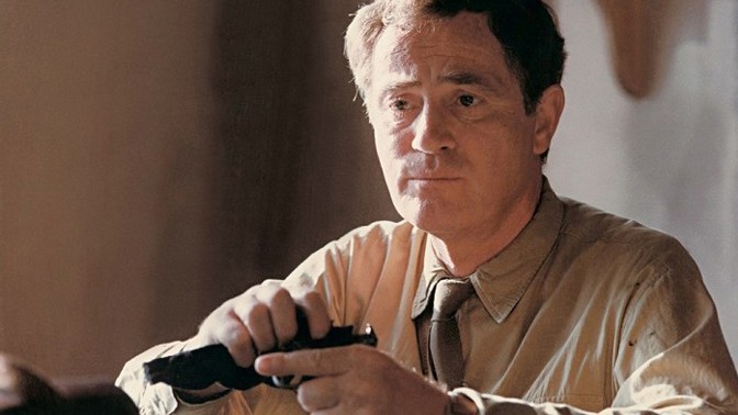 "Když dnes vzpomínám na svého učitele, podle kterého jsem napsal Igora Hnízda, už si jej neumím vybavit. Tříska mi ho přebil," uvedl Zdeněk Svěrák