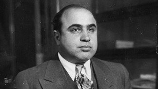 Mafián Al Capone: Syfilis ho na stará kolena vrátil do dětských let, nosil plenku a samopal