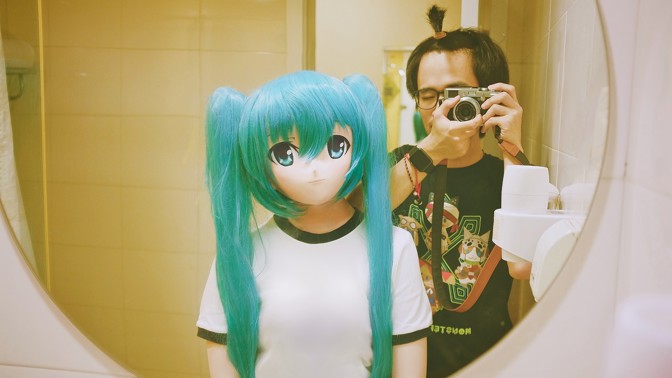 Bizarní svatba: Japonec se oženil s hologramem šestnáctileté dívky. Nebyl sám