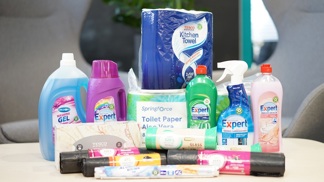 Společnost Tesco nově nabízí své výrobky pro domácnost ve 100% recyklovatelných obalech