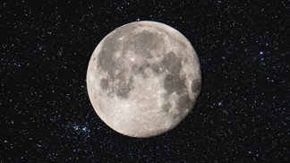 Blíží se květný úplněk: Podle vědců budeme hůř spát, ale víc rodit