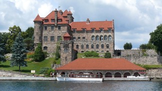 Singer Castle, nejzáhadnější hrad Ameriky: Výstřední boháč špehoval hosty skrz obrazy