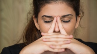 Svědění očí: Co ho způsobuje a jak si s ním poradit i uprostřed pylové sezony