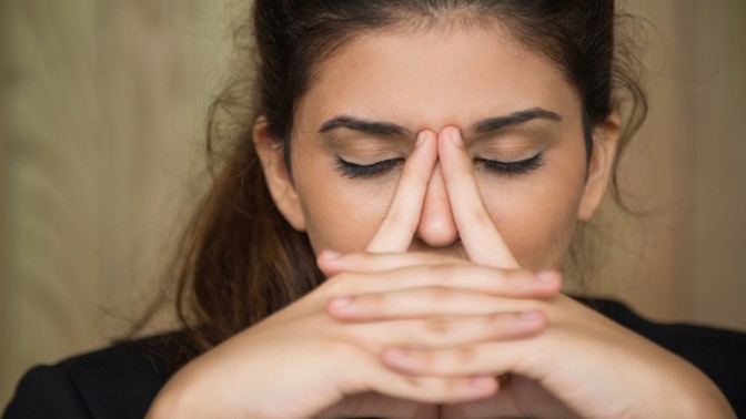 Svědění očí: Co ho způsobuje a jak si s ním poradit i uprostřed pylové sezony