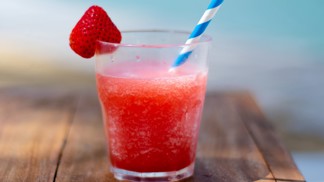 Jahodové osvěžení: 5 receptů, které vám pomohou přežít horké dny