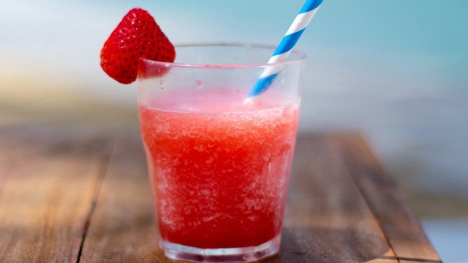 Jahodové osvěžení: 5 receptů, které vám pomohou přežít horké dny