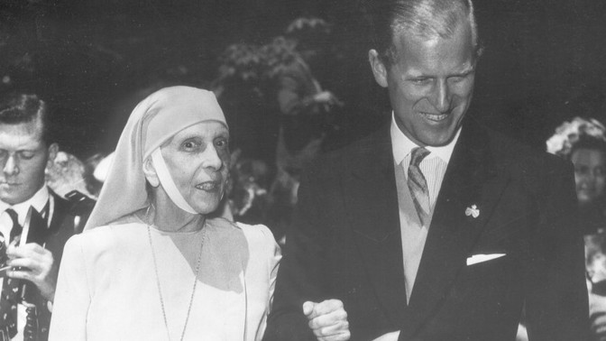 Princ Philip by se dožil 100 let: Matka o něj nedbala, mluvila prý s Kristem a léčila se u Freuda
