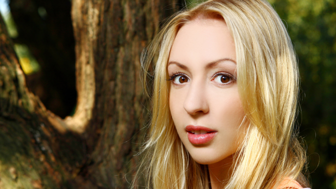 Lucka (21): Když mi táta představil svou známost, zůstala jsem užasle stát ve dveřích