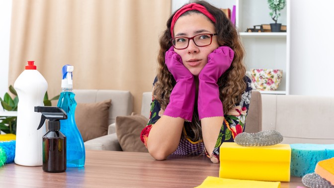 PORADNA: Jsem posedlá čistotou, kvůli tomu končí každý můj vztah! Radí psycholožka Samsonová