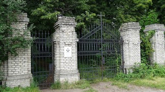 Bohnický hřbitov bláznů, místo s temnou historií: Z osudů nebožtíků mrazí i po desítkách let